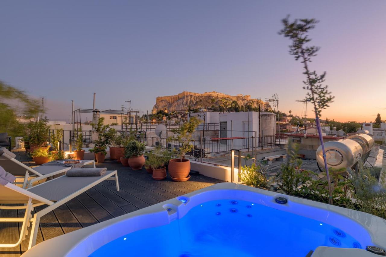 Your 4 Bdrm Dream House Acropolis View & Jacuzzi Athen