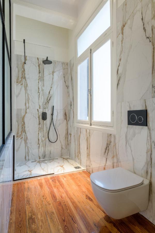 Your 4 Bdrm Dream House Acropolis View & Jacuzzi Athen